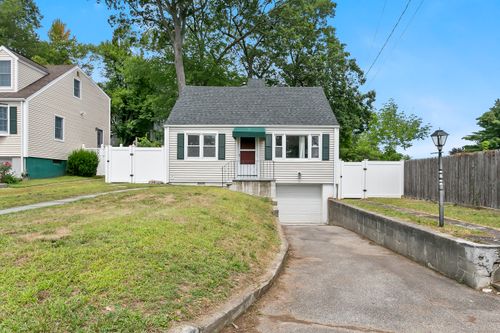 28 Winter St, Stamford, CT, 06905-1120 | Card Image