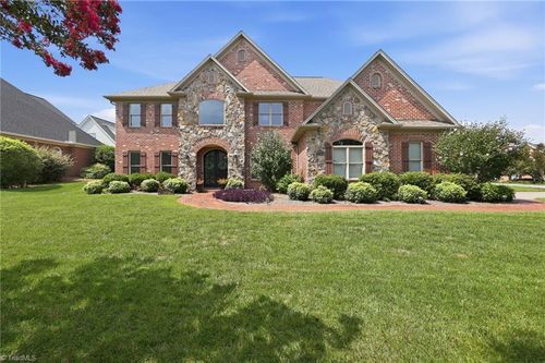115 S River Hill Dr, Bermuda Run, NC, 27006-8513 | Card Image