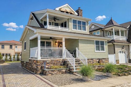 8 New Brunswick Ave, Lavallette, NJ, 08735-2416 | Card Image
