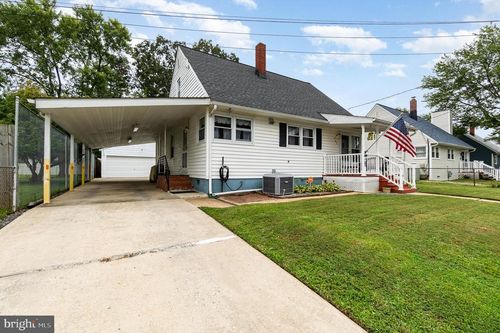 945 Kinwat Ave, ESSEX, MD, 21221-5219 | Card Image