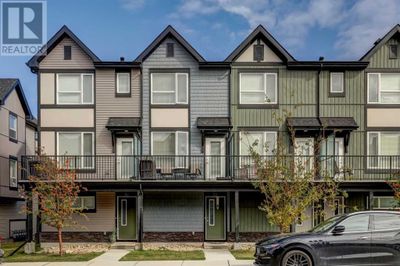 22 Evanscrest Pk Nw, Townhouse with 2 bedrooms, 3 bathrooms and 2 parking in Calgary AB | Image 2