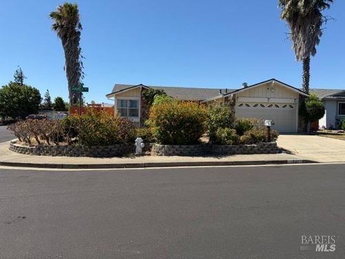 731 Andrea Way, Pittsburg, CA, 94565-4610 | Card Image