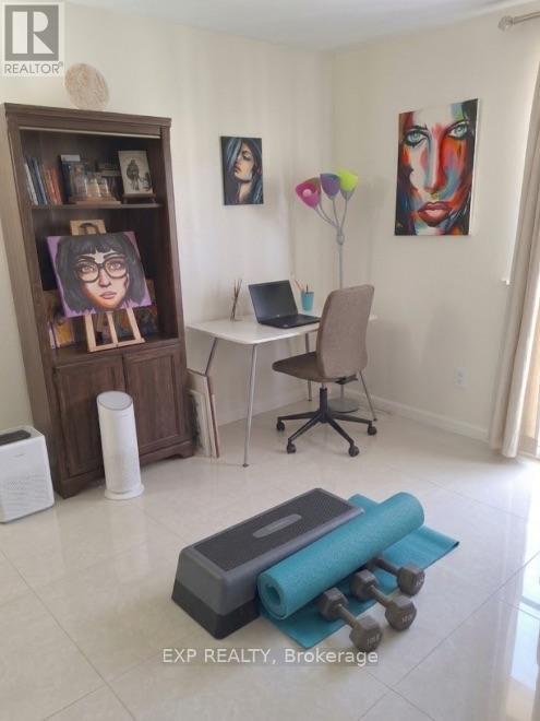 Residential Lease in Mississauga (Port Credit)