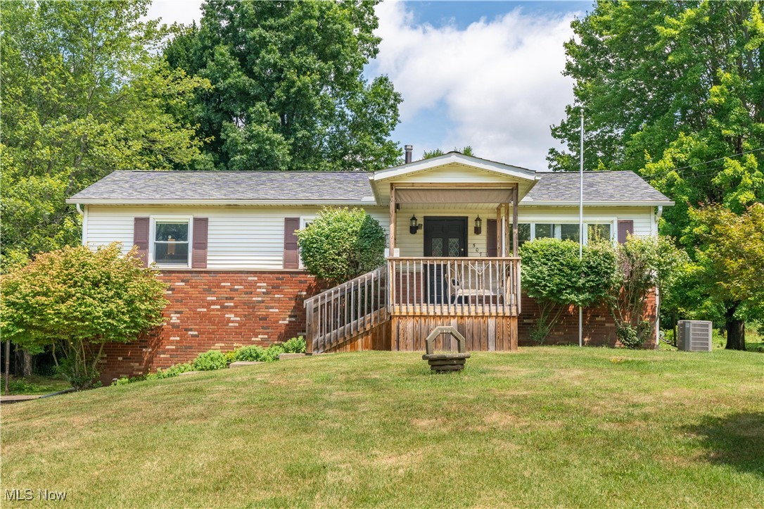 Neptune Dr, Green, OH 44685