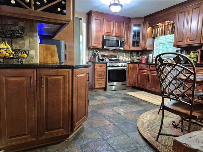 4094 Carlisle Pl, House other with 4 bedrooms, 3 bathrooms and 5 parking in Stone Mountain GA | Image 13