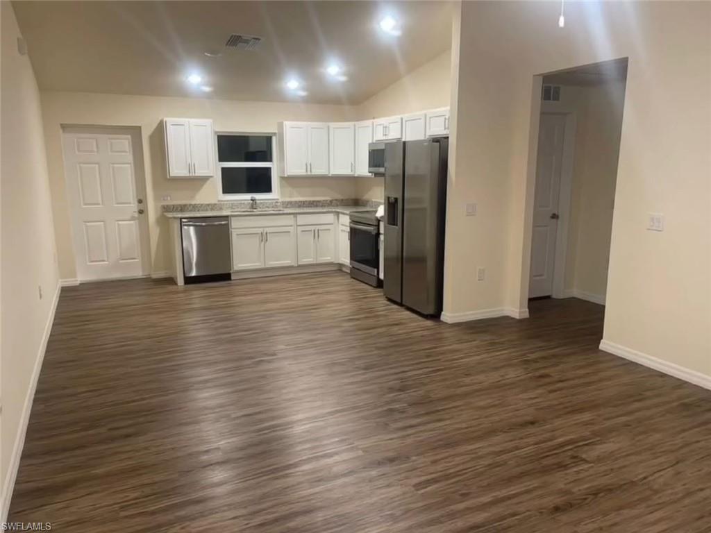 Residential Lease in LABELLE 2