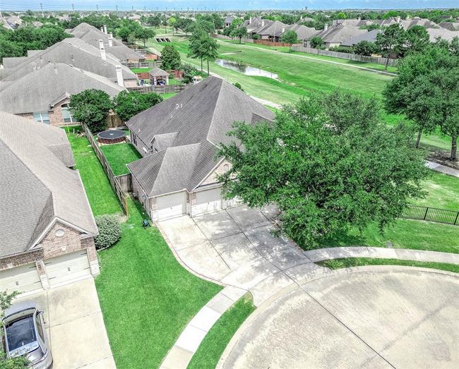 2313 Lilac Breeze Ln, House other with 4 bedrooms, 2 bathrooms and 3 parking in Pearland TX | Image 47