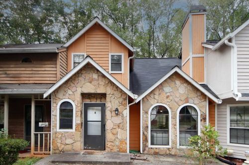 840 Brandy Oaks Ln, Stone Mountain, GA, 30088-2025 | Card Image