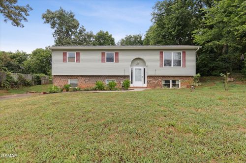 205 Blue Ridge Ln, Seymour, TN, 37865-5832 | Card Image