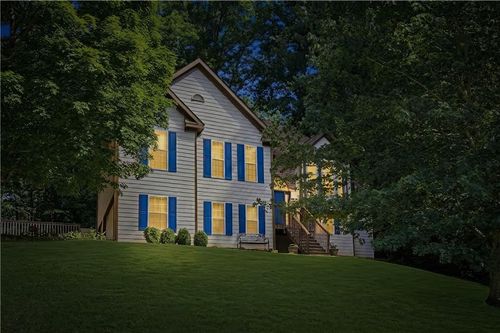 3990 F A A Rd, Cumming, GA, 30041-2324 | Card Image