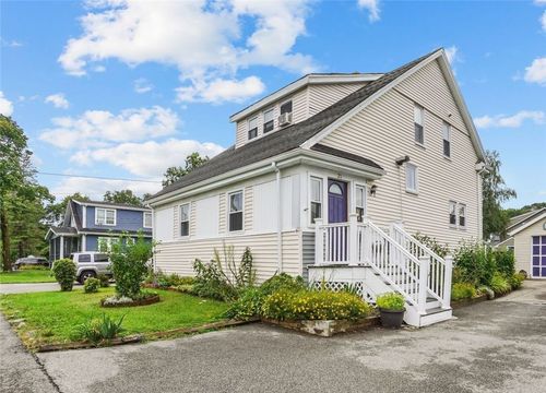 21 Keswick Rd, Brockton, MA, 02302-1518 | Card Image