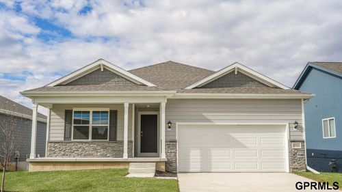 16414 Davidson St, Bennington, NE, 68007-5632 | Card Image