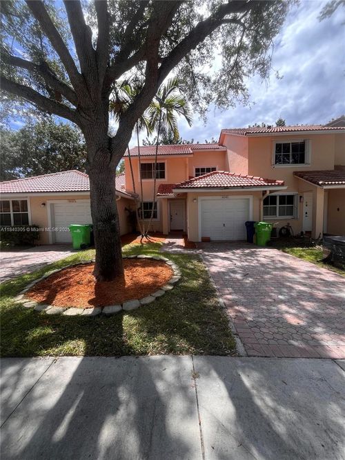 4041-4041 Nw 84th Ter, Sunrise, FL, 33351-6180 | Card Image