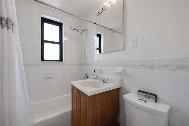 APT-2K - 1275 E 51 St St, Home with 3 bedrooms, 2 bathrooms and null parking in Brooklyn NY | Image 11