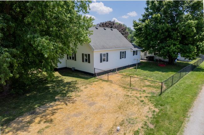 502 Cedar St, House other with 3 bedrooms, 2 bathrooms and 8 parking in Le Roy IL | Image 28