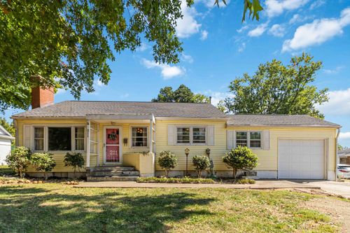 211 Jarvis Ave, Somerset, KY, 42501-1807 | Card Image