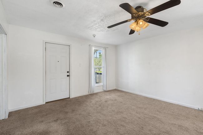 Living Room | Image 10