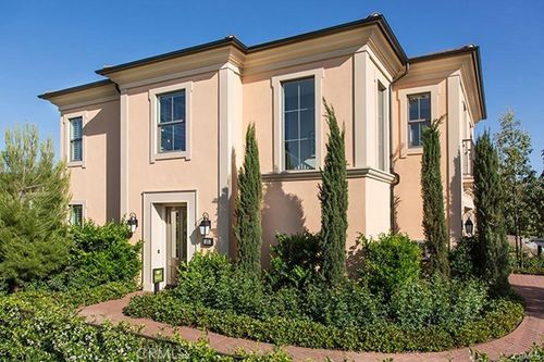 102 Working Rnch, Irvine, CA, 92602-1818 | Card Image