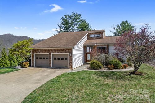 31 Bridle Path Dr, Barnardsville, NC, 28709-7702 | Card Image