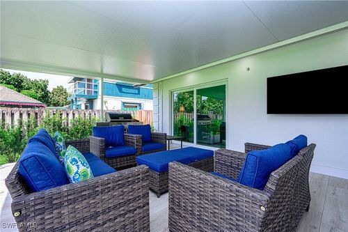 540 102nd Ave N, Naples, FL, 34108-3209 | Card Image