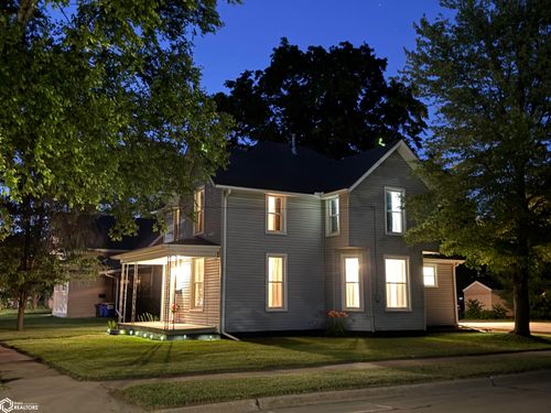 420 S Avenue D, Washington, IA, 52353-1419 | Card Image