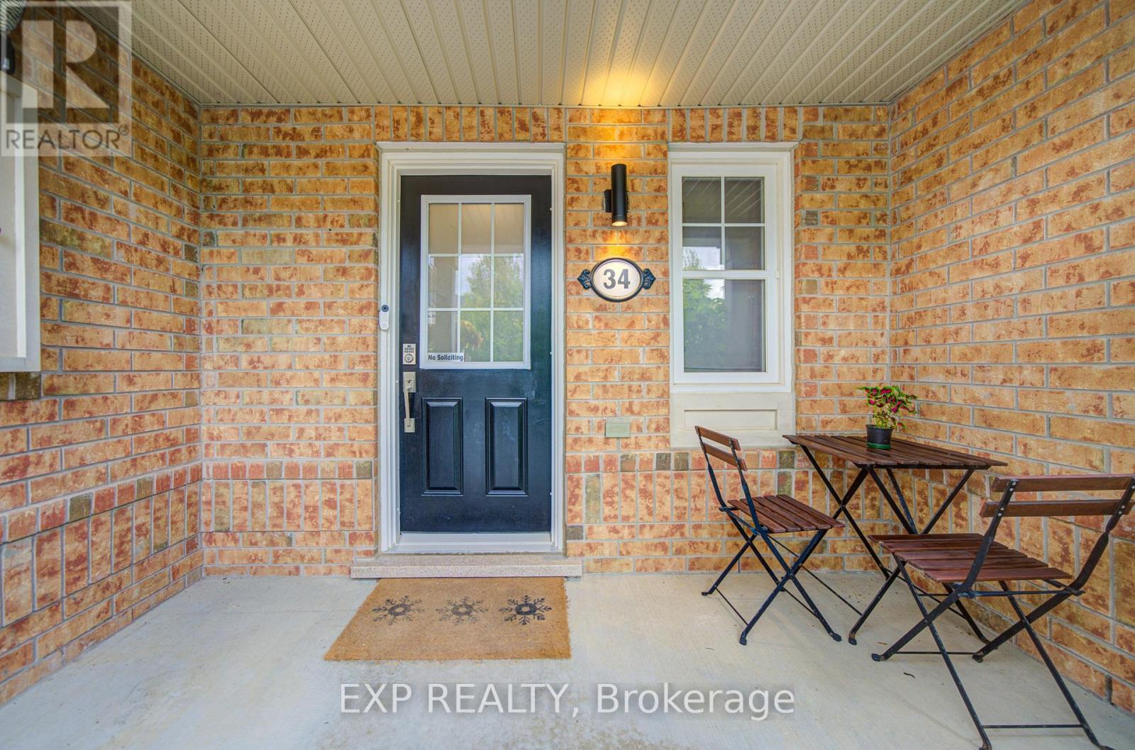 Residential in Whitchurch-Stouffville (Stouffville) 2
