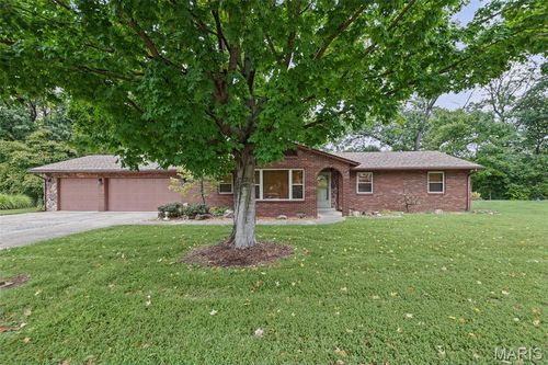 217 Hall Point, Fairview Heights, IL, 62208 | Card Image