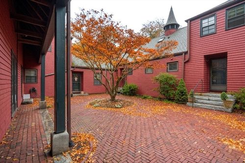 76-76 Ober Rd, Newton, MA, 02459-3160 | Card Image
