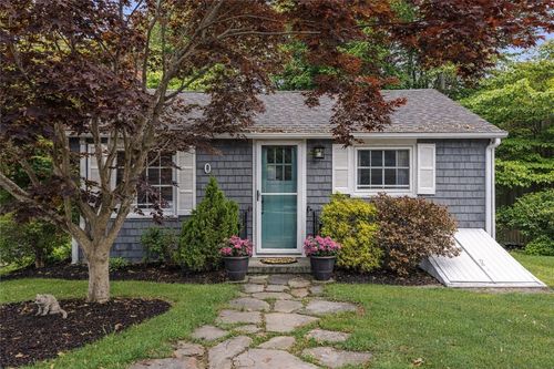 30 Wright Pl, Barrington, RI, 02806-2632 | Card Image