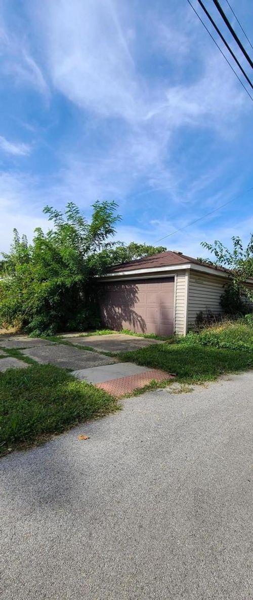 14447 University Ave, Dolton, IL, 60419-1903 | Card Image