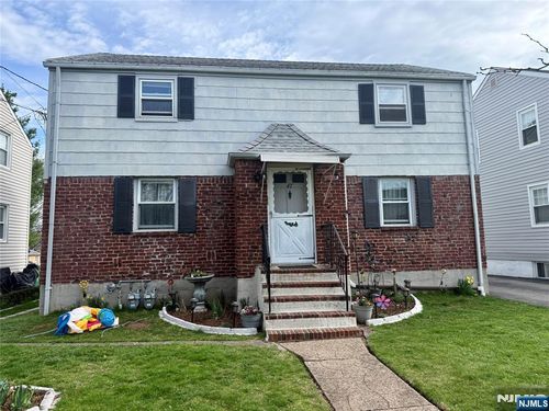 47 Macarthur Ave, Lodi, NJ, 07644-3711 | Card Image