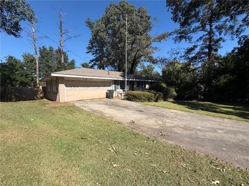 5555 Noblett Road, Stone Mountain, GA, 30087 | Card Image