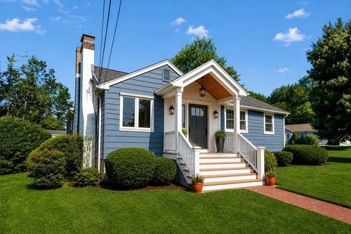 3 Rindone St, Holbrook, MA, 02343-1815 | Card Image