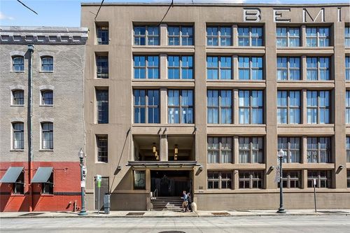 apt-220-333 Julia St, New Orleans, LA, 70130-8501 | Card Image