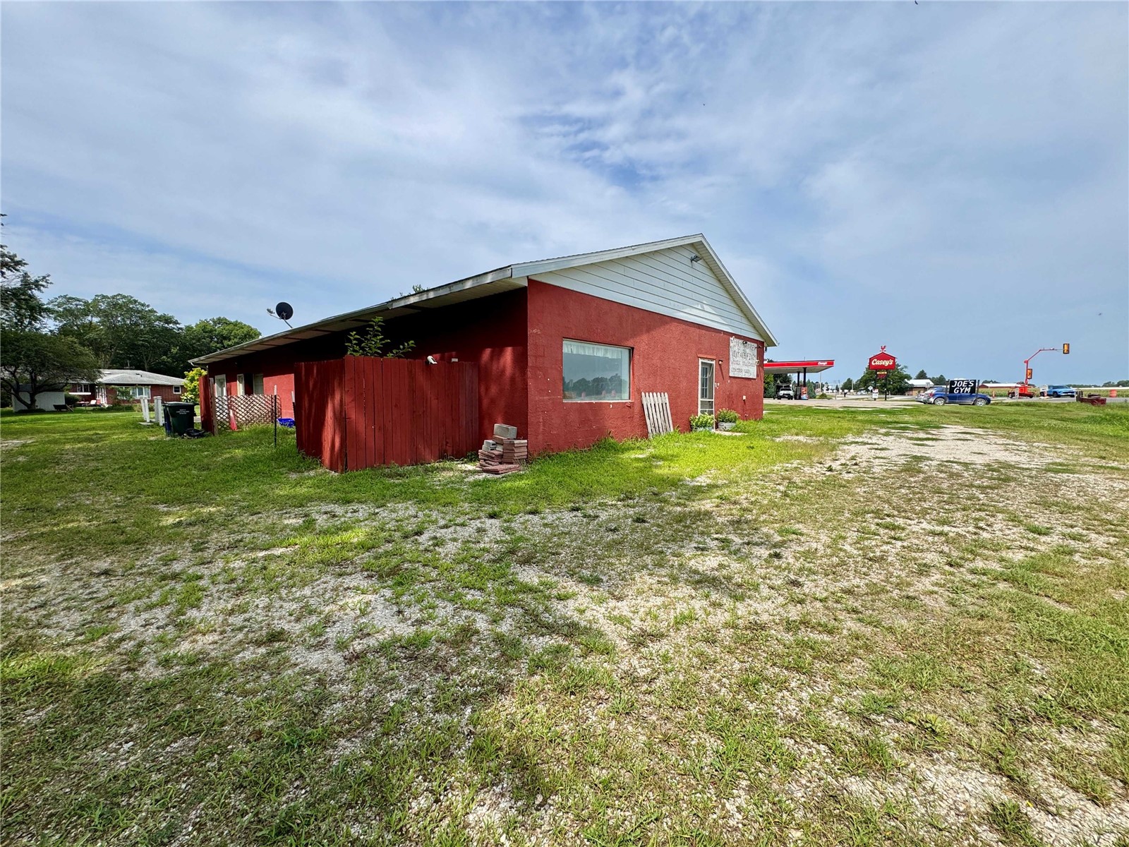 308 Highway 218 N, La Porte City, IA 50651
