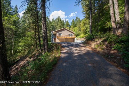 1207 Vista Dr, Star Valley Ranch, WY, 83127-8013 | Card Image