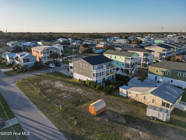 B - 537 Third Ave S, Condo with 4 bedrooms, 5 bathrooms and 1 parking in Kure Beach NC | Image 48