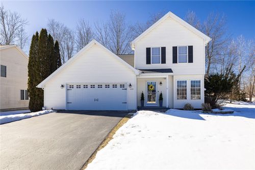 1059 Fawn Wood Dr, Webster, NY, 14580-9614 | Card Image