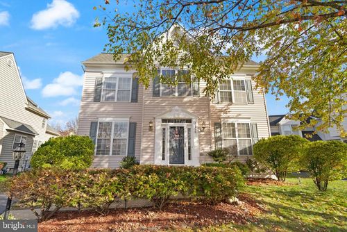 25336 Ripleys Field Dr, CHANTILLY, VA, 20152-4443 | Card Image