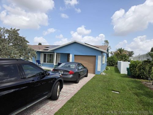 8111 Nw 100th Ter, Tamarac, FL, 33321-1242 | Card Image