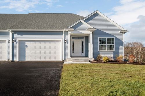 40-57 Crestwood Circle, Northbridge, MA, 01588 | Card Image