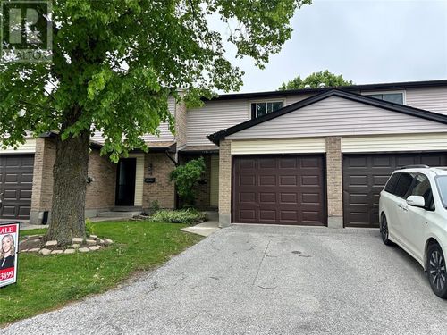 77-215 Trudeau Dr, Sarnia, ON, N7S4T5 | Card Image