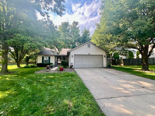 108 Meadowview Dr, Mooresville, IN, 46158-2760 | Card Image