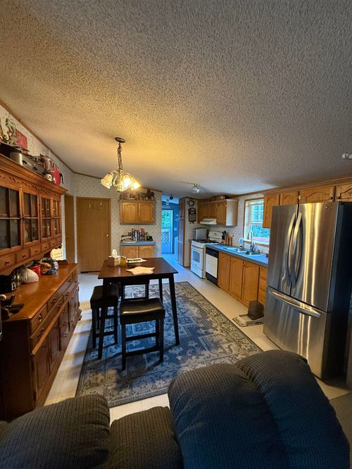 130 Bryant Rd, Bethel, VT, 05032-9470 | Card Image