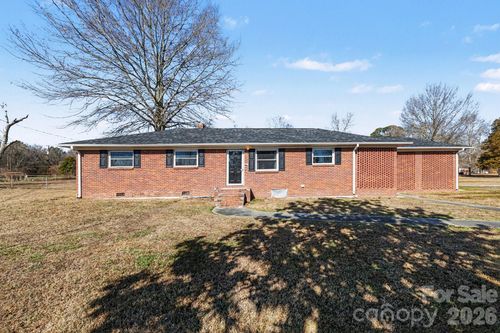 110 Abell St, chester, SC, 29706-2113 | Card Image