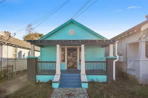 2005 Painters St, New Orleans, LA, 70117-7635 | Card Image