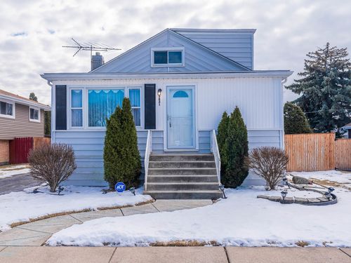 5831 W 89th St, Oak Lawn, IL, 60453-1223 | Card Image