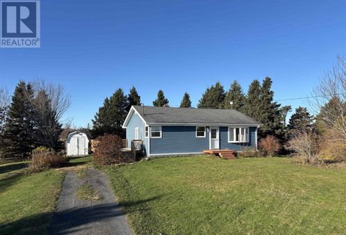 561 Strathcona Rd, House with 2 bedrooms, 1 bathrooms and null parking in Cardigan PE | Card Image