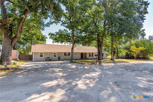 196 Oak Park One, Rockdale, TX, 76567-5262 | Card Image