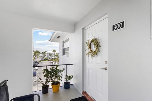 apt-300-7 Colonial Club Dr, Boynton Beach, FL, 33435-8346 | Card Image